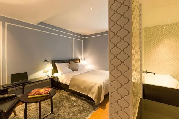 Deluxe Tek Büyük Yataklı Oda