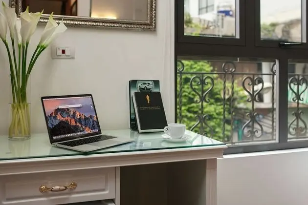 Deluxe Tek Büyük Yataklı Oda, 1 Büyük (Queen) Boy Yatak, Sigara İçilmez, Şehir Manzaralı