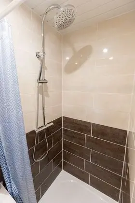 Executive Apart Daire, Banyolu/Duşlu