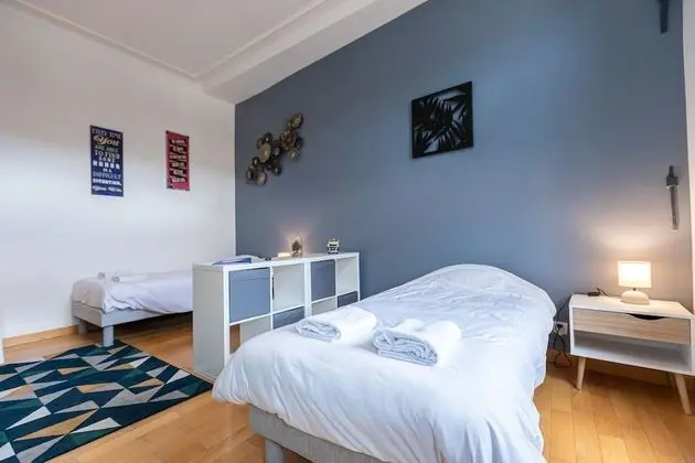 Superior Tek Büyük Yataklı Oda, Banyolu/Duşlu, Şehir Manzaralı