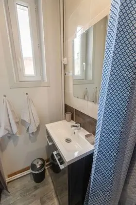 Superior Tek Büyük Yataklı Oda, Banyolu/Duşlu, Şehir Manzaralı
