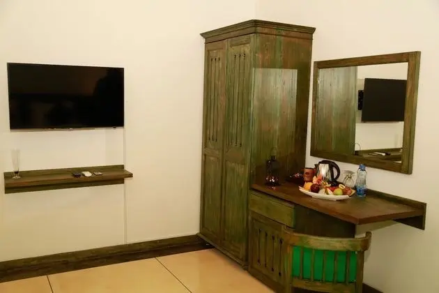 Deluxe Tek Büyük Yataklı Oda, Bahçe Manzaralı, Zemin Kat