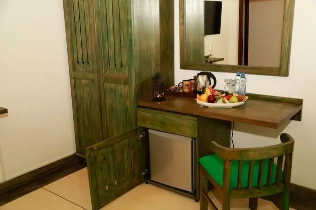 Deluxe Tek Büyük Yataklı Oda, Bahçe Manzaralı, Zemin Kat