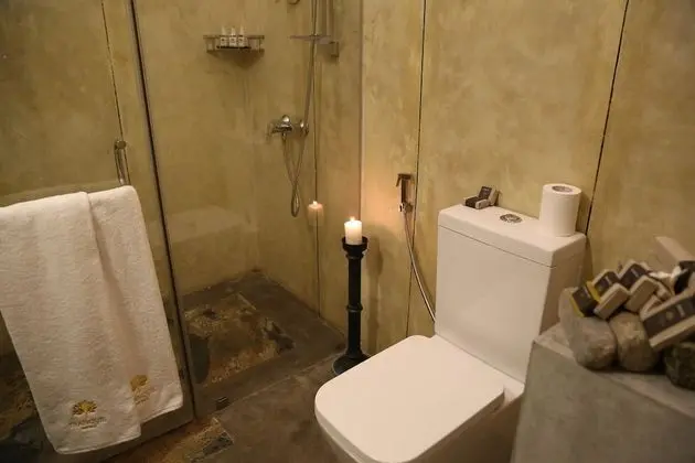 Deluxe Tek Büyük Yataklı Oda, Bahçe Manzaralı, Zemin Kat