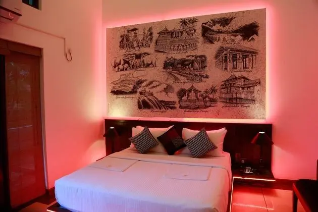 Grand Oda, Jakuzi, Havuz Manzaralı
