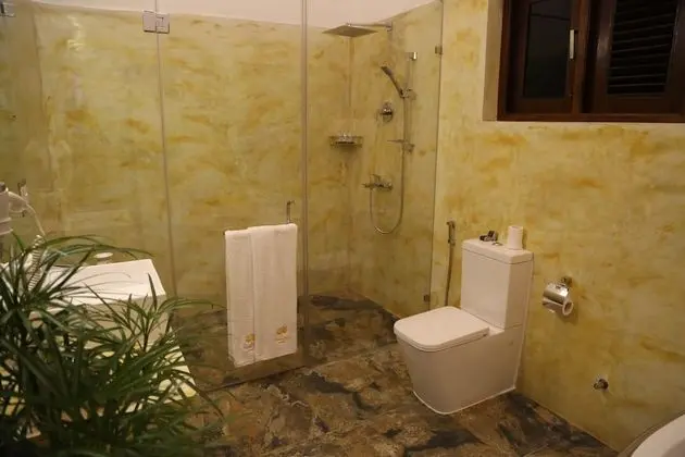 Grand Oda, Jakuzi, Havuz Manzaralı