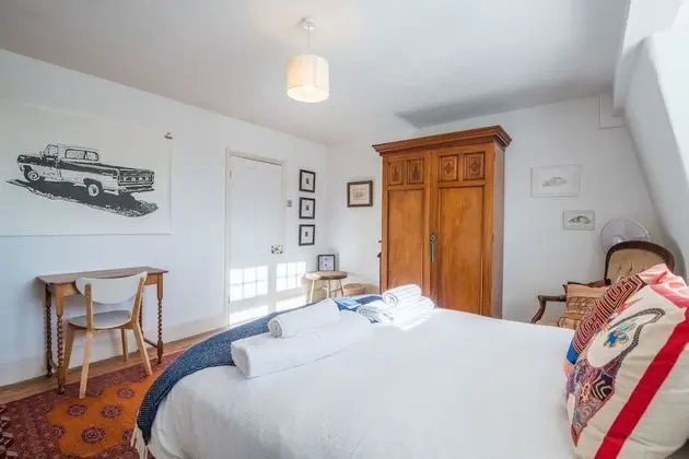 Apartment (2 Bedrooms)