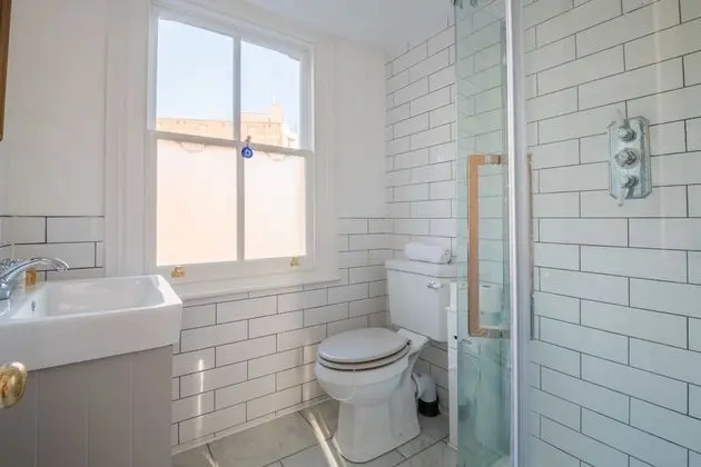 Apartment (2 Bedrooms)