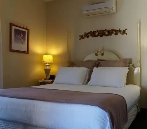 Deluxe Tek Büyük Yataklı Oda (Provence)