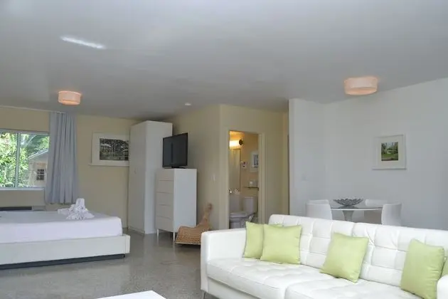 Süit, 2 Yatak Odası (1 King and 2 Queen Beds)