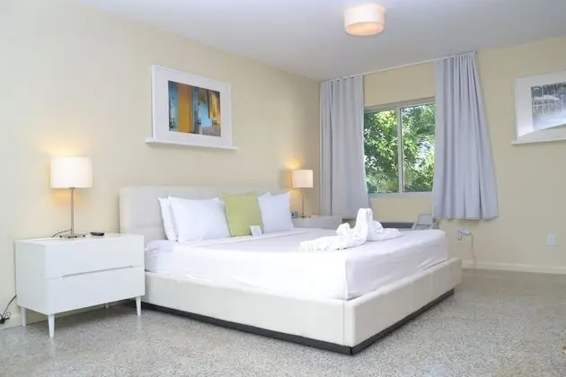 Süit, 2 Yatak Odası (1 King and 2 Queen Beds)