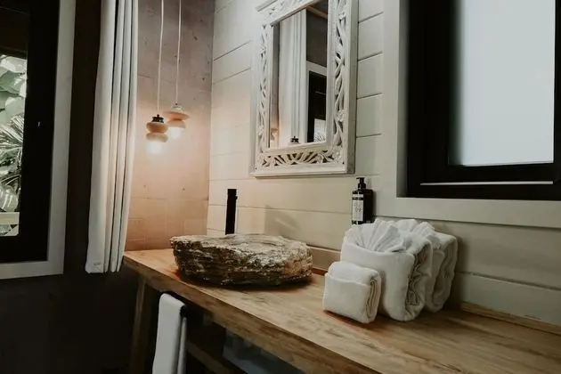 Deluxe Tek Büyük Yataklı Oda, 1 Büyük (Queen) Boy Yatak, Sigara İçilmez, Deniz Manzaralı