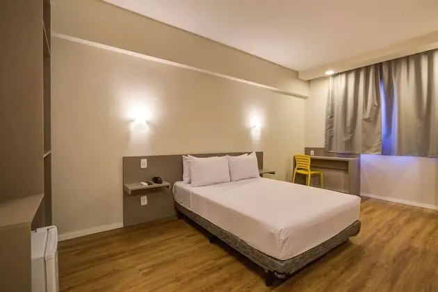 Standard Oda, 1 Büyük (Queen) Boy Yatak, Engellilere Uygun