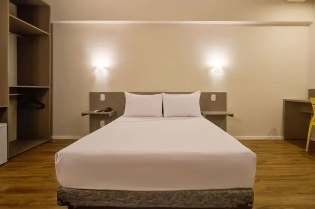 Standard Oda, 1 Büyük (Queen) Boy Yatak, Engellilere Uygun