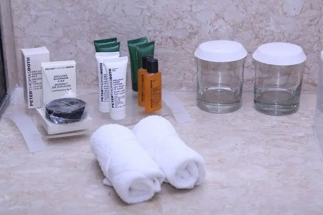 Deluxe Oda, 1 En Büyük (King) Boy Yatak