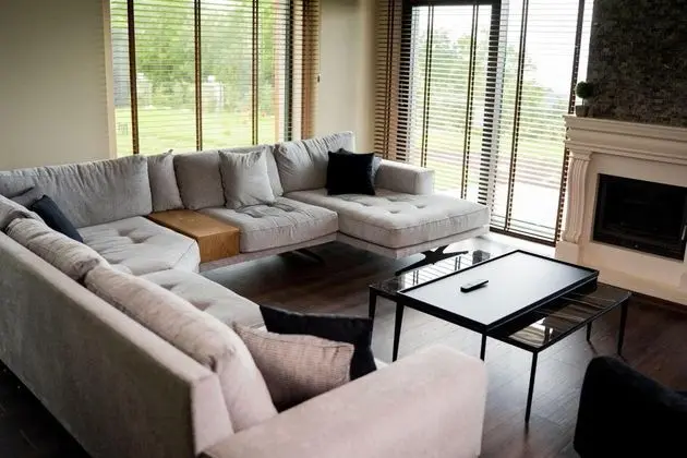 Villa 4+1 Oda-Özel Havuzlu, Doğa Manzaralı, Şömineli