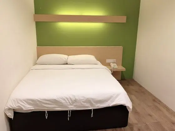Business Tek Büyük Yataklı Oda