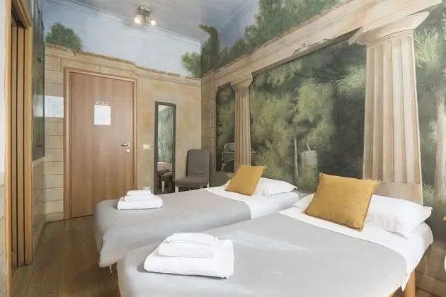 Economy Tek Büyük veya İki Ayrı Yataklı Oda (extra bed)