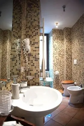 Standard Dört Kişilik Oda, 1 Büyük (Queen) Boy Yatak ve Çekyat, Özel Banyo