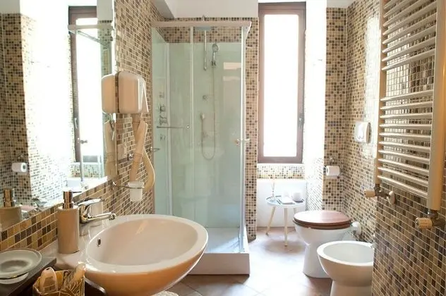 Standard Tek Büyük veya İki Ayrı Yataklı Oda, 1 Büyük (Queen) Boy Yatak, Özel Banyo
