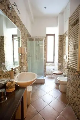 Standard Tek Büyük veya İki Ayrı Yataklı Oda, 1 Büyük (Queen) Boy Yatak, Özel Banyo