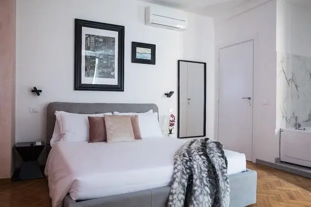 Stüdyo Süit, Jakuzi (Intimate)