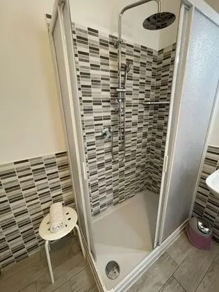 Üç Kişilik Oda, Özel Banyo