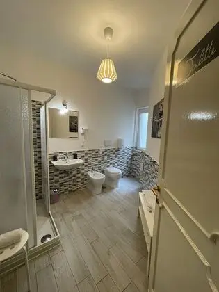 Üç Kişilik Oda, Özel Banyo