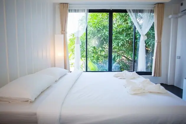 White Suite