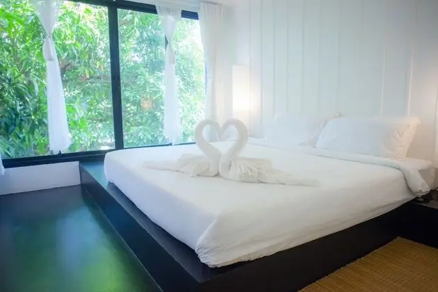 White Suite