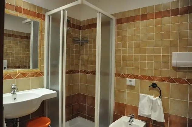 Tek Büyük veya İki Ayrı Yataklı Oda, Dağ Manzaralı