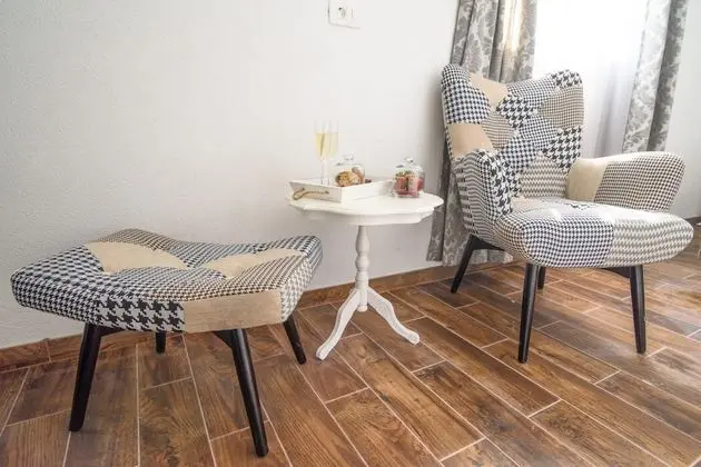 Family Süit, Havuz Kenarı