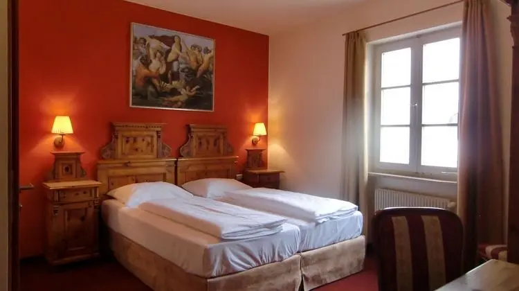 Comfort Tek Büyük Yataklı Oda