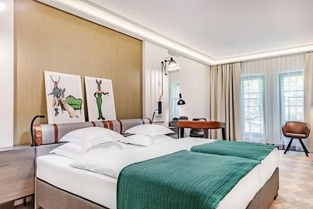 Deluxe Tek Büyük Yataklı Oda