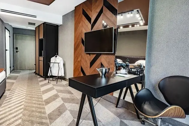 Deluxe Tek Büyük Yataklı Oda