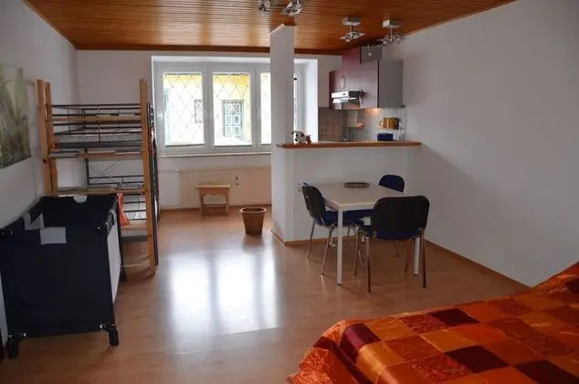 Economy Apart Daire, Avlu Manzaralı