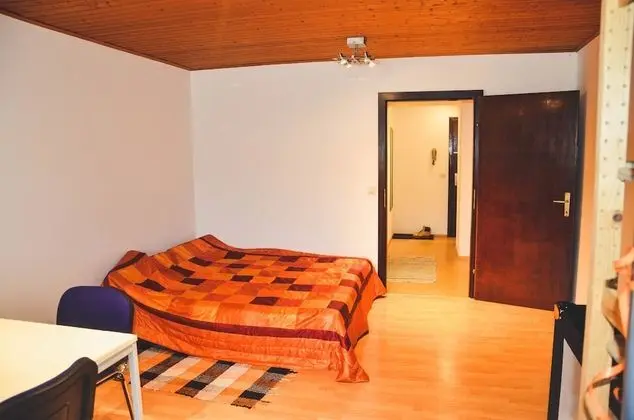 Economy Apart Daire, Avlu Manzaralı