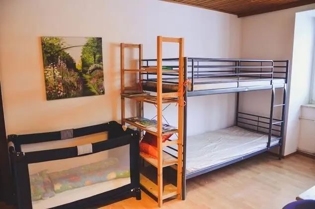 Economy Apart Daire, Avlu Manzaralı