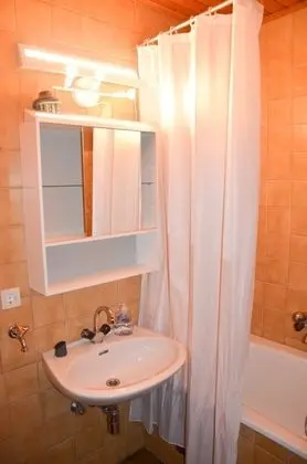 Economy Apart Daire, Avlu Manzaralı