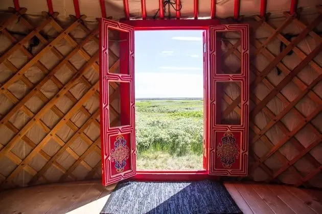 Yurt Complete Experience incl. Half-Board and a Tour