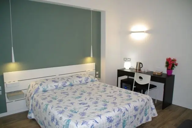 Deluxe Oda, 1 Büyük (Queen) Boy Yatak ve Çekyat (Lerici)