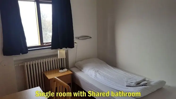 Tek Kişilik Oda, Ortak Banyo