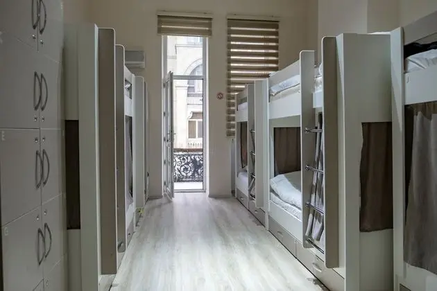 Basic Ortak Ranzalı Oda, Karma Ranzalı Oda, Balkon