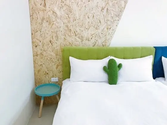 Dört Kişilik Oda, Sigara İçilmez, Şehir Manzaralı