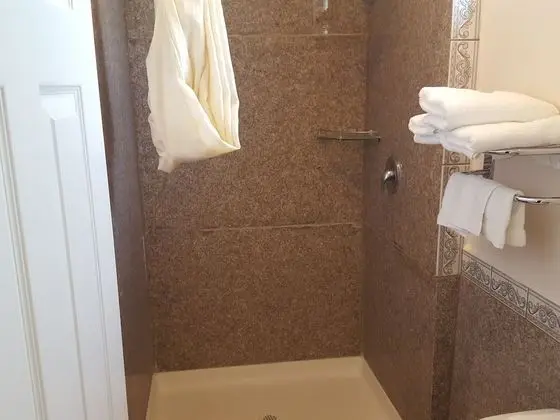 Premium Oda, 1 Büyük (Queen) Boy Yatak