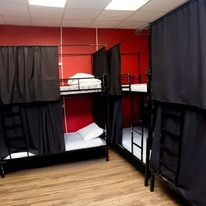 Ortak Ranzalı Oda, Sadece erkekler için, Penceresiz (12 beds)