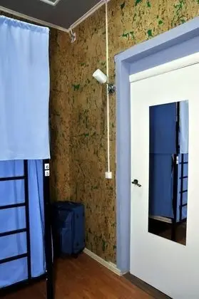 Ortak Ranzalı Oda, Sadece erkekler için, Ortak Banyo
