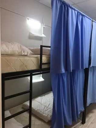 Ortak Ranzalı Oda, Sadece erkekler için, Ortak Banyo