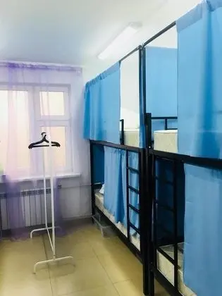 Ortak Ranzalı Oda, Sadece erkekler için, Ortak Banyo