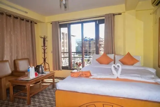 Deluxe Tek Büyük veya İki Ayrı Yataklı Oda